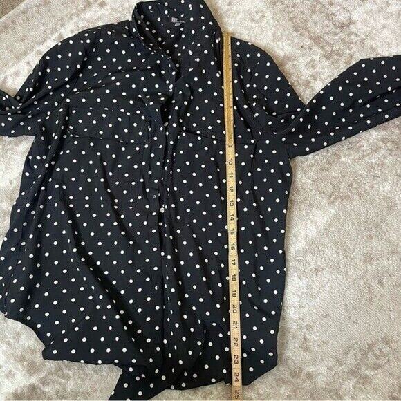 Kut from the Cloth black/white polka dot full button up chest pockets SZ M - Picture 12 of 12